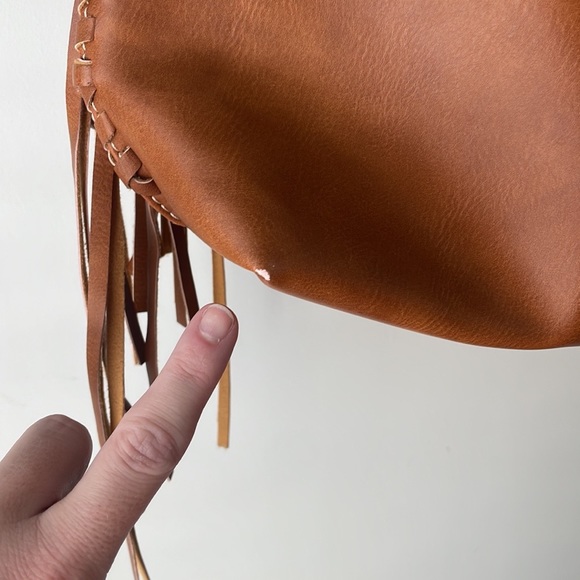 Boho Fringe Tan Shoulder Bag. - Picture 14 of 15